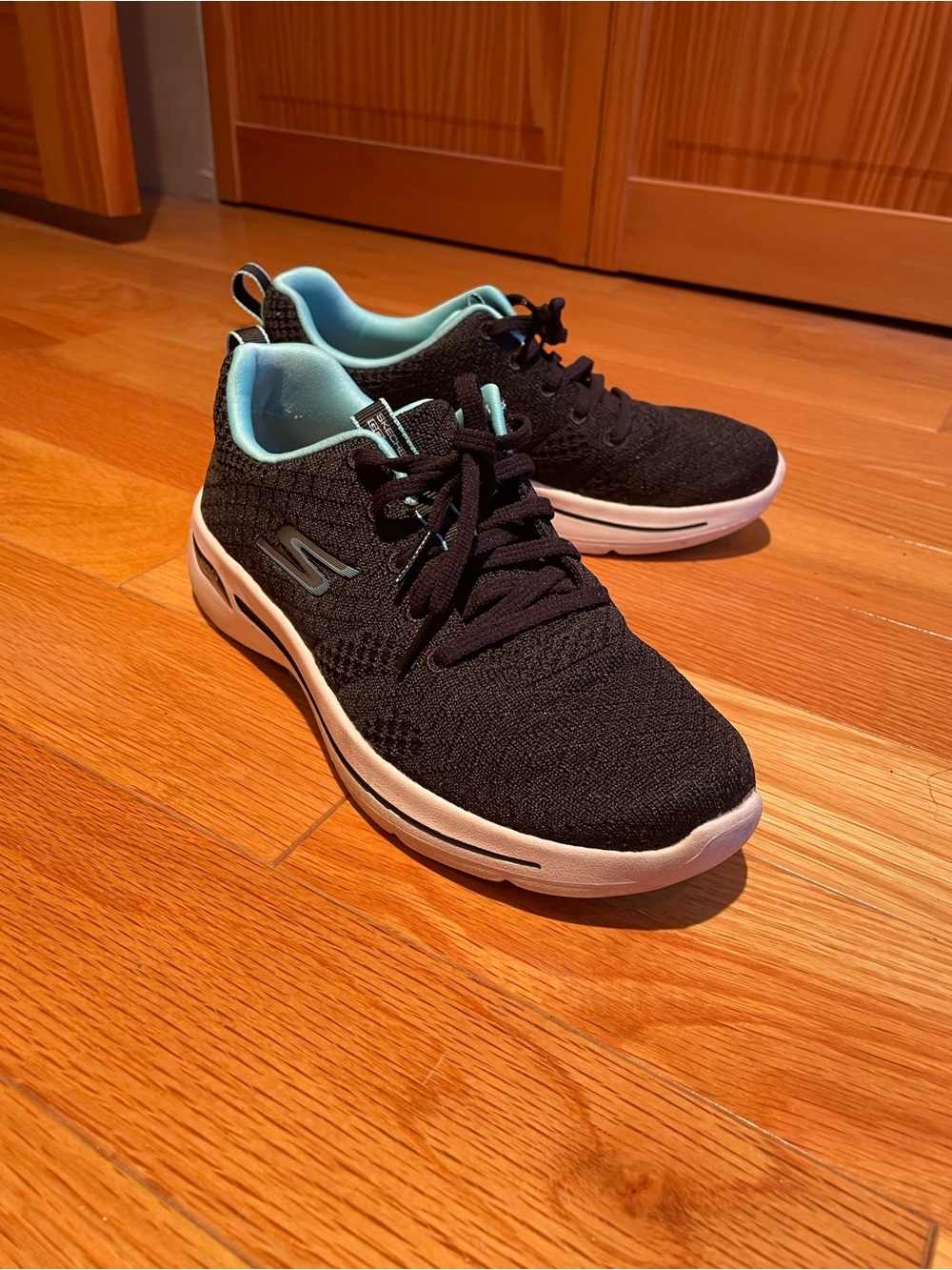 Womens Skechers Arch Fit Shoes